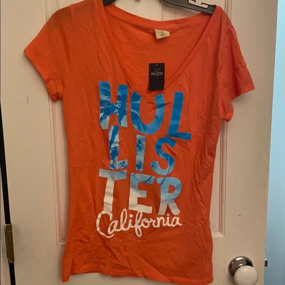 Hollister Graphic Tee - Picture 1 of 2